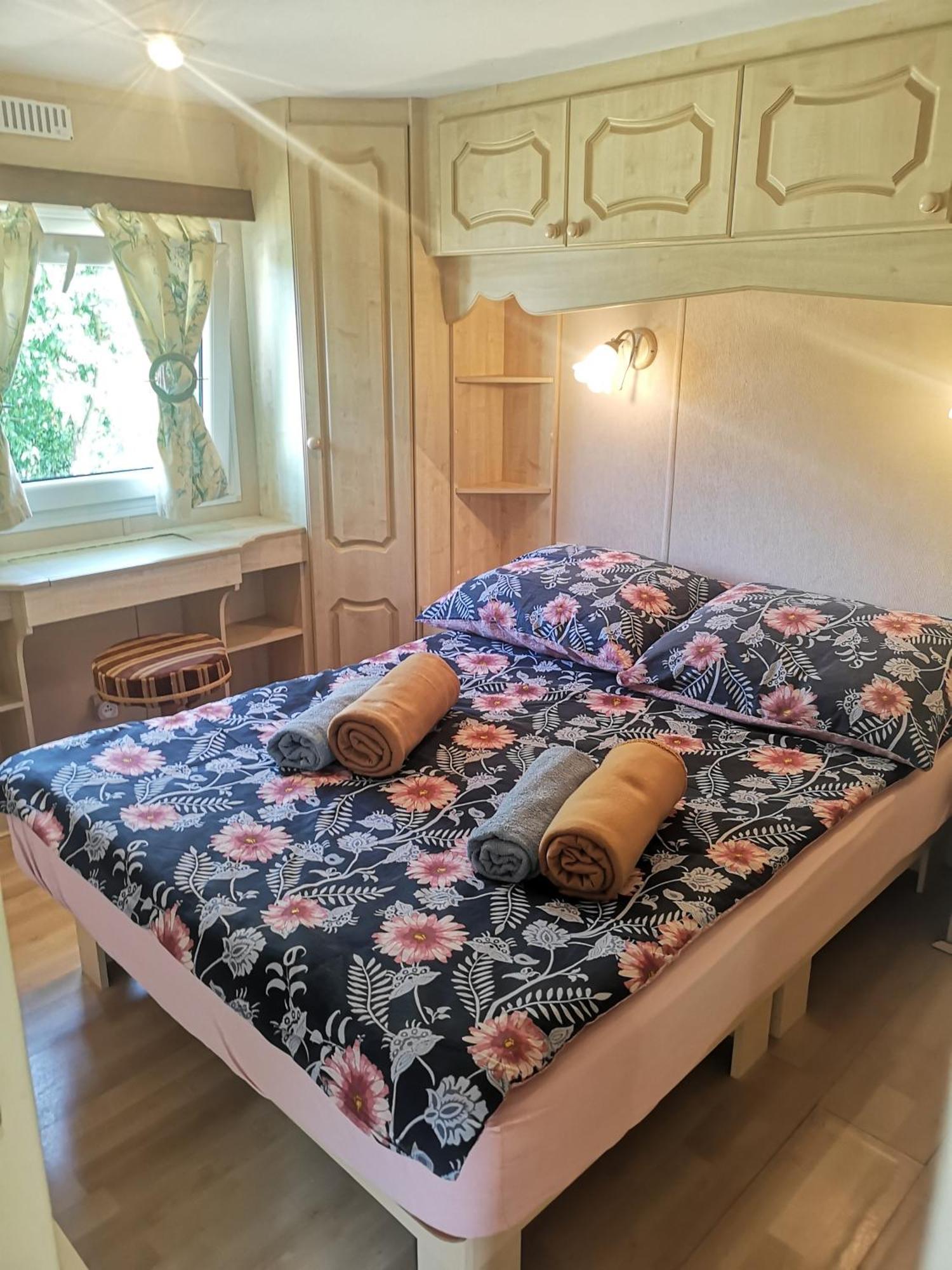 Agroturystyka U Kozdryka Leśna Buitenkant foto